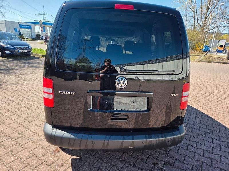 Gebraucht VW Caddy Team 102 PS (75 kW) 2015 Schwarz Van / Kleinbus