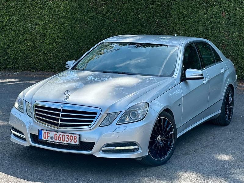 Gebraucht Mercedes E350 AMG 231 PS (169 kW) 2011 Silber Limousine