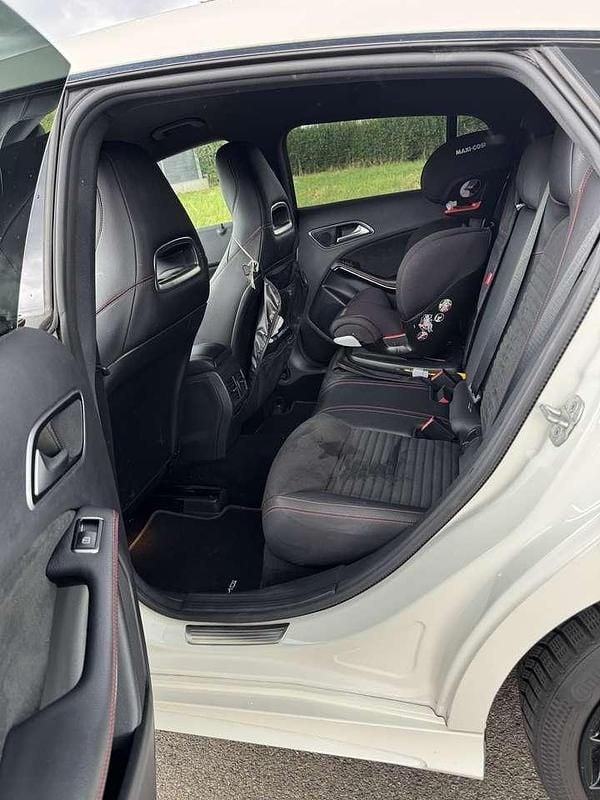 Gebraucht Mercedes CLA220 184 PS (135 kW) 2017 Weiß Limousine