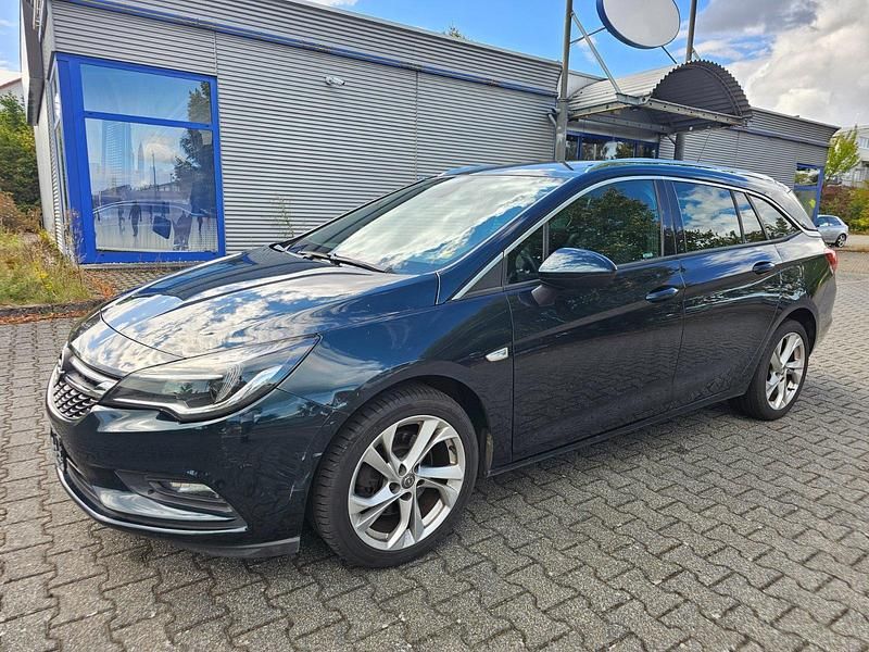 Gebraucht Opel Astra Dynamic 160 PS (117 kW) 2016 Grün Kombi