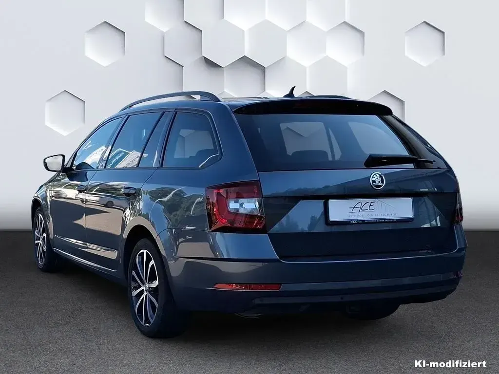 Gebraucht Skoda Octavia Soleil 150 PS (110 kW) 2019 Grau Kombi
