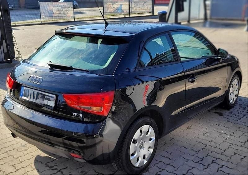 Gebraucht Audi A1 Attraction 86 PS (63 kW) 2012 Schwarz Kleinwagen