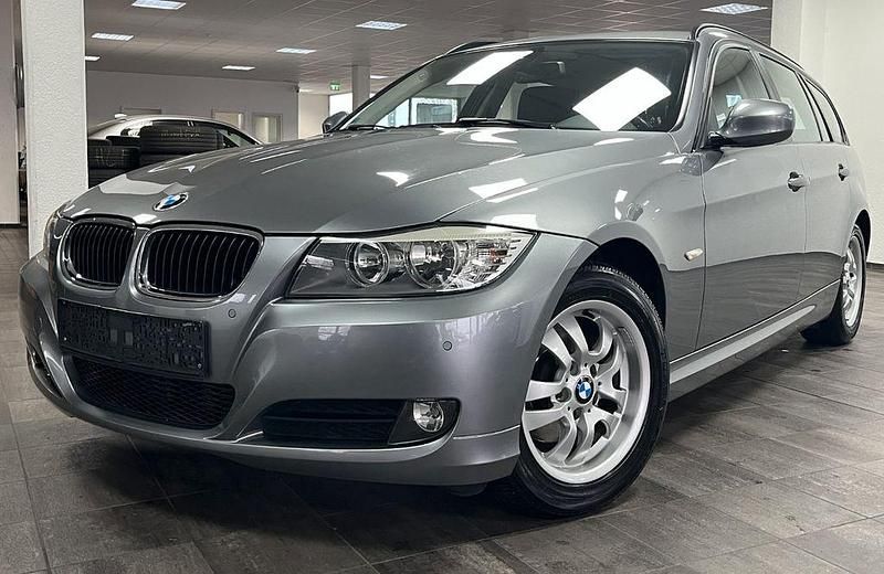 Gebraucht BMW 316 Sport Line 116 PS (85 kW) 2010 Grau Kombi