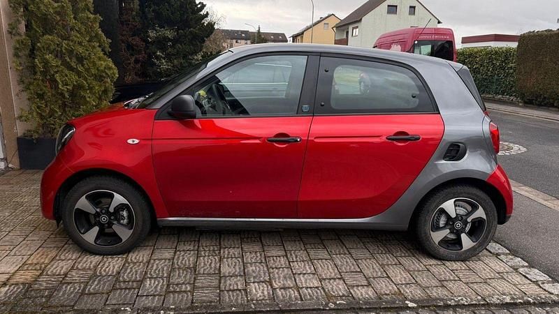 Gebraucht Smart ForFour Electric Drive 60 kW (82 PS) 2021 Rot Kleinwagen
