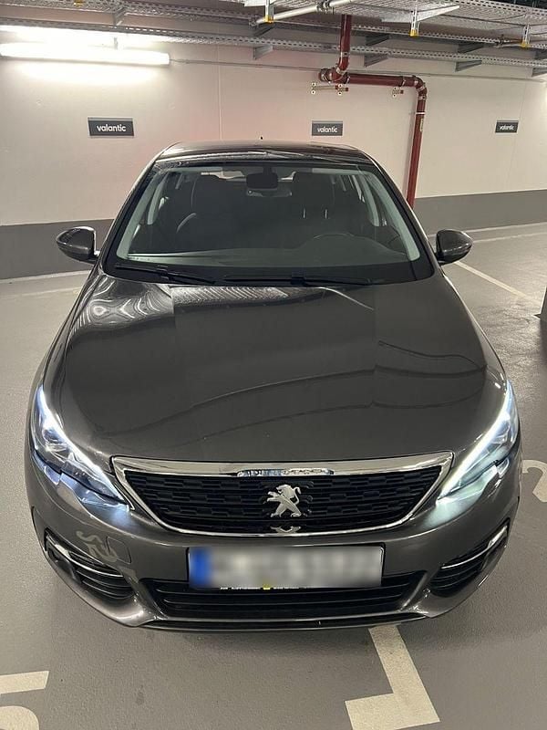 Gebraucht Peugeot 308 131 PS (96 kW) 2021 Grau Kombi