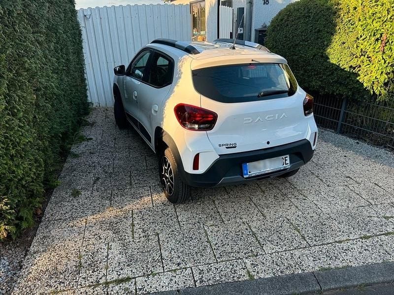 Gebraucht Dacia Spring Essentiel 33 kW (45 PS) 2024 Weiß Kleinwagen