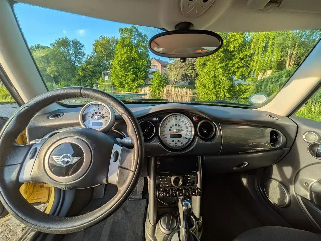 Używany Mini Cooper 116 KM (85 kW) 2005 Żółty Hatchback