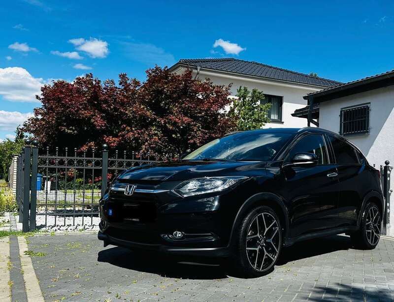 Schwarz Gebraucht 2017 Honda HR-V Executive SUV | 13.999 € (Fairer Preis) - Bild 1/4
