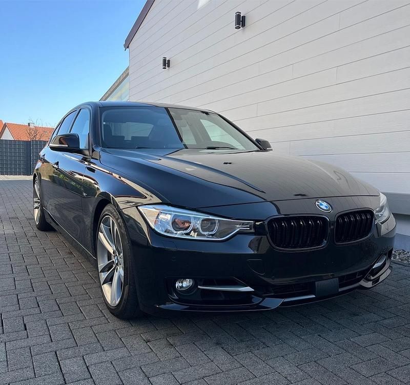 Second-hand BMW 335 306 CP (225 kW) 2014 Andere farben Berlinǎ