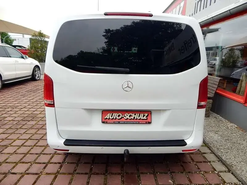 Gebraucht Mercedes Vito 190 PS (139 kW) 2017 Weiß Van