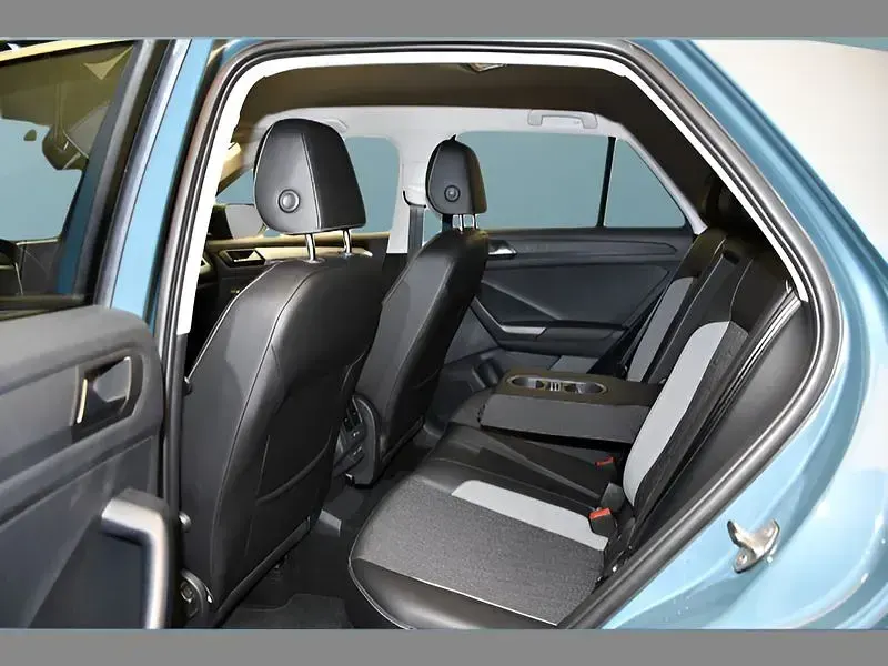 Gebraucht VW T-Roc 116 PS (85 kW) 2025 Blau SUV