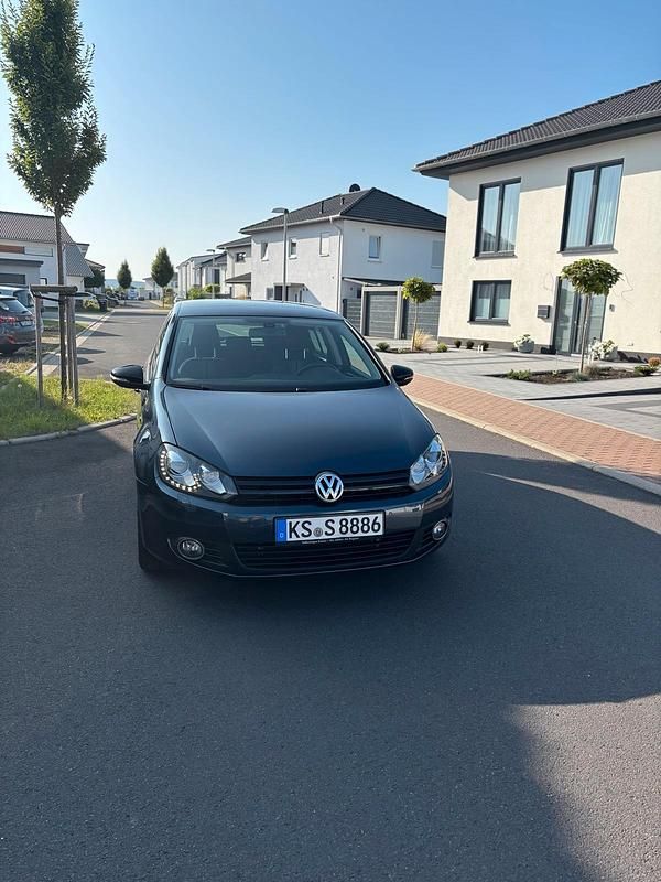 Blau Gebraucht 2012 VW Golf VI Match Limousine | 3.400 € (Superpreis) - Bild 1/4