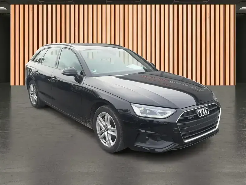 Gebraucht Audi A4 Basis 204 PS (150 kW) 2023 Schwarz Kombi