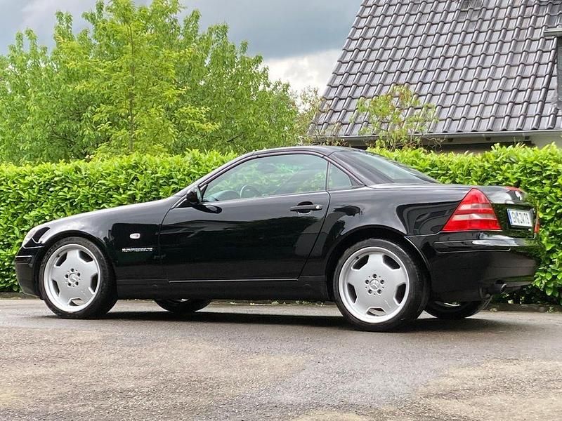 Schwarz Gebraucht 1997 Mercedes SLK230 Cabrio | 8.990 € (Teuer) - Bild 1/4