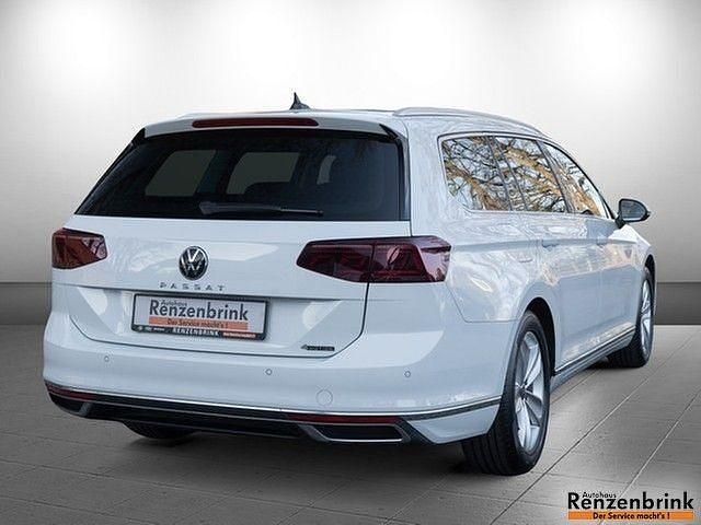 Usata VW Passat Elegance 200 CV (147 kW) 2022 Bianco Station wagon
