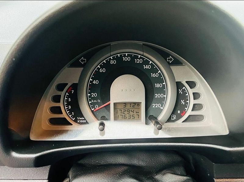 Gebraucht VW Fox 54 PS (39 kW) 2006 Grau Kleinwagen