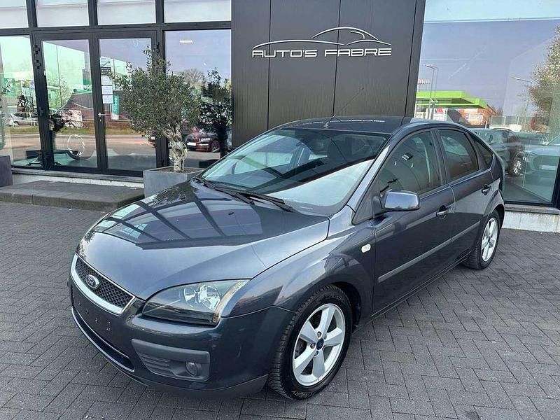 Gebraucht Ford Focus 114 PS (83 kW) 2006 Grau Limousine