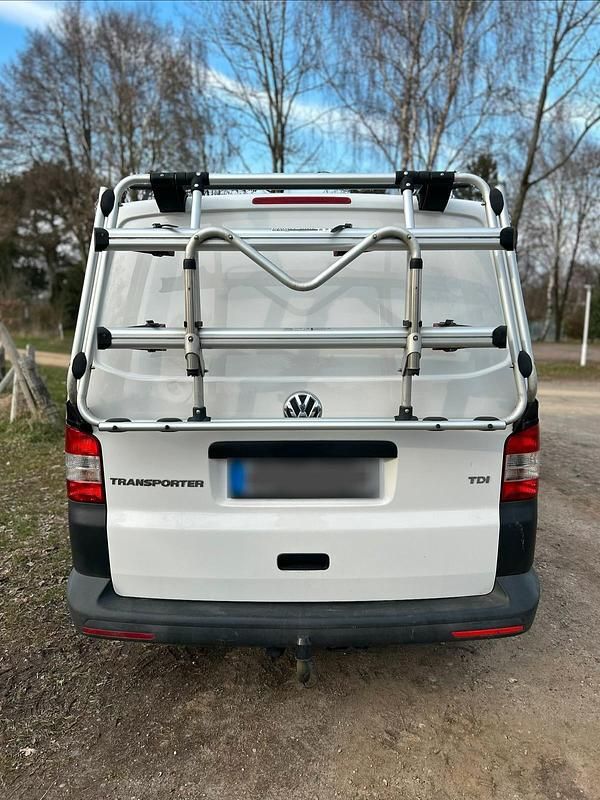 Second-hand VW T5 102 CP (75 kW) 2014 Alb Van