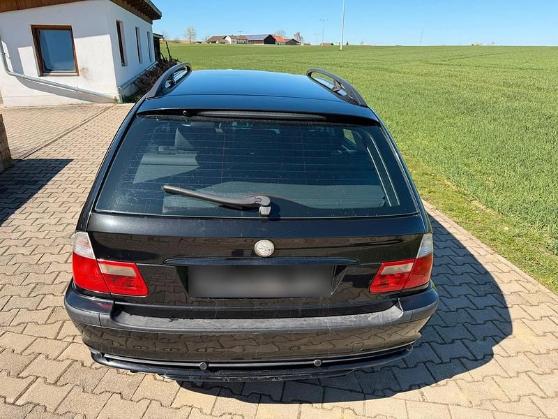 Gebraucht BMW 320 150 PS (110 kW) 2003 Schwarz Kombi