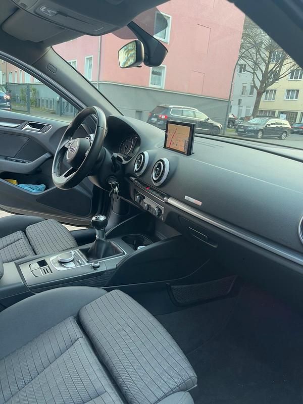 Gebraucht Audi A3 115 PS (84 kW) 2017 Grau Limousine