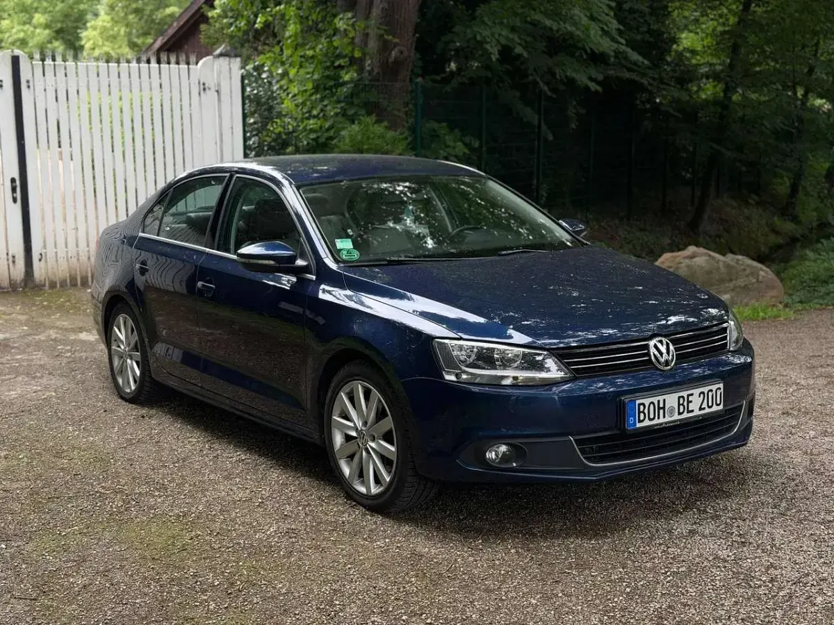 Gebraucht VW Jetta Highline 211 PS (155 kW) 2014 Blau Limousine