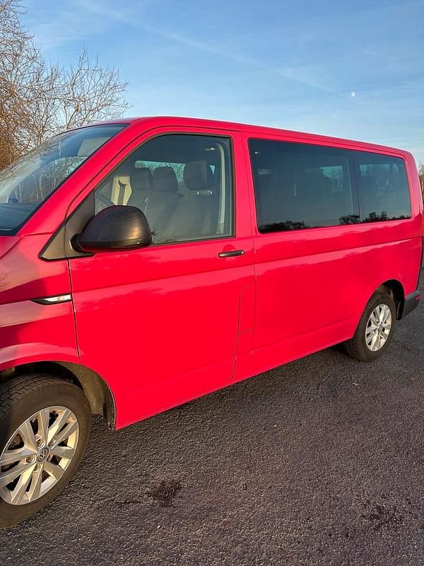 Gebraucht VW T6 150 PS (110 kW) 2016 Rot Van
