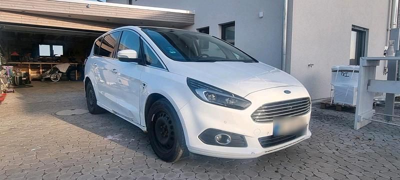 Gebraucht Ford S-MAX S 110 PS (80 kW) 2018 Weiß Van / Kleinbus