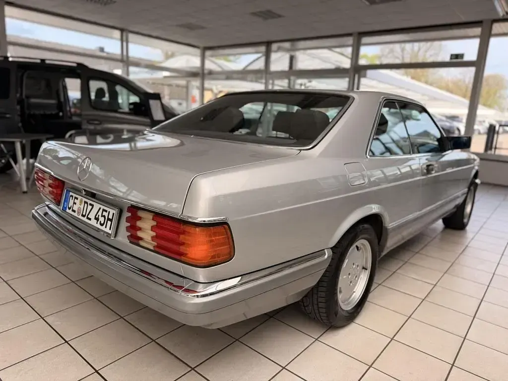 Gebraucht Mercedes 500 252 PS (185 kW) 1990 Silber (metallic) Coupé