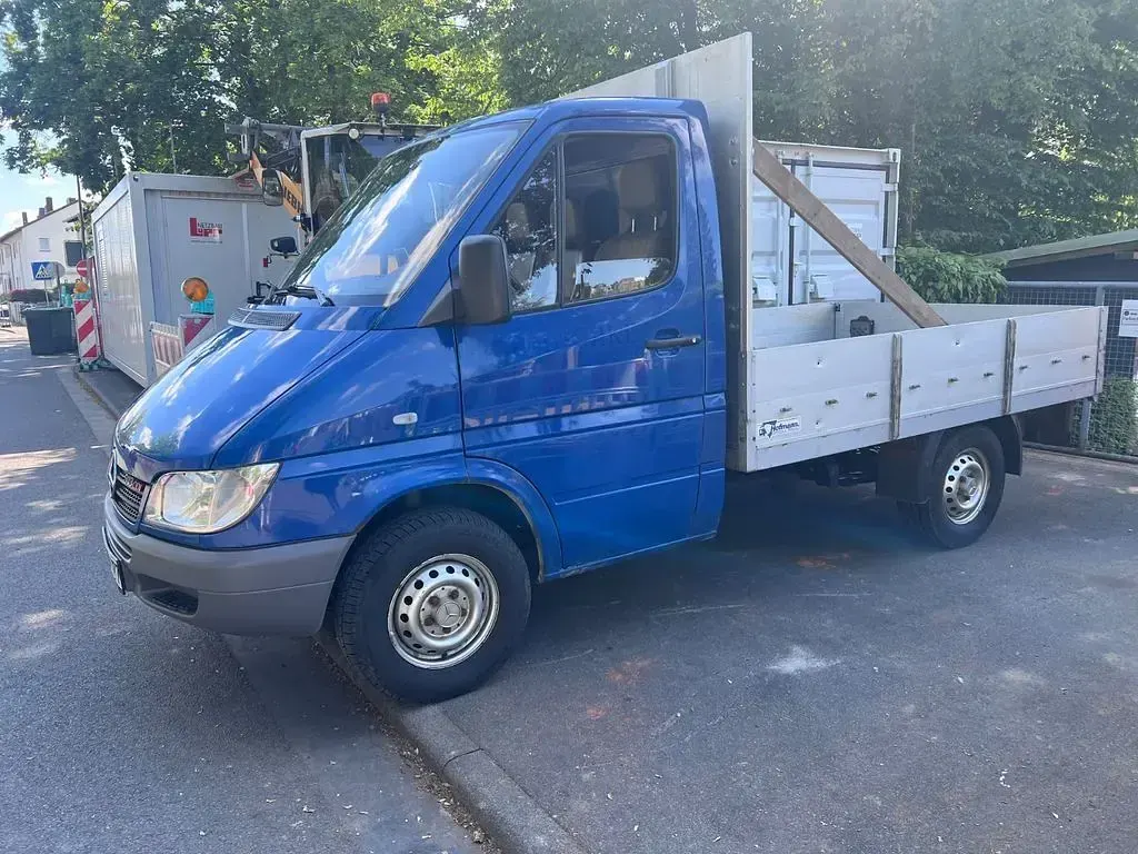 Używany Mercedes Sprinter 122 KM (89 kW) 2004 Niebieski