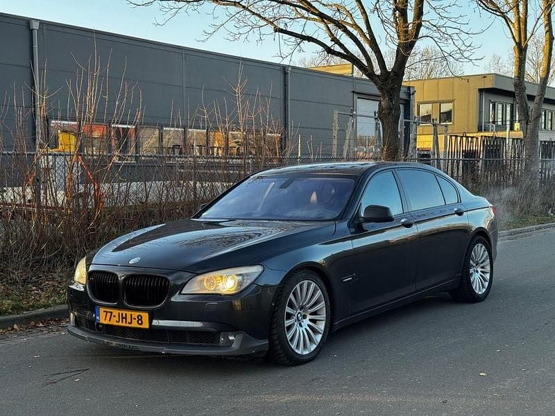 Grau Gebraucht 2009 BMW 750L Limousine | 4.300 € (Superpreis) - Bild 1/4