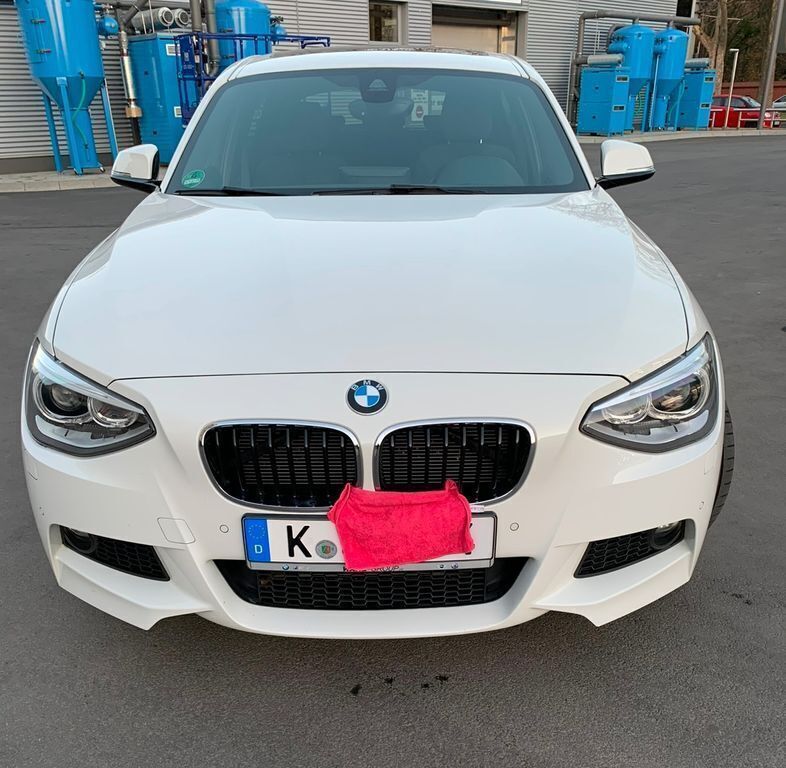 Weiß Gebraucht 2013 BMW 120 M Sport Kleinwagen | 20.500 € - Bild 1/4