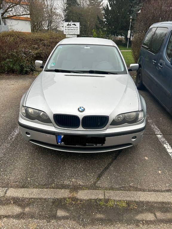 Silber Gebraucht 2001 BMW 320 Performance Limousine | 2.100 € (Guter Preis) - Bild 1/4