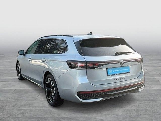Gebraucht VW Passat R-line 193 PS (141 kW) 2025 Silber Kombi