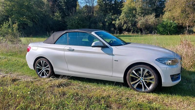 Gebraucht BMW 220 Sport Line 184 PS (135 kW) 2016 Weiß Cabrio