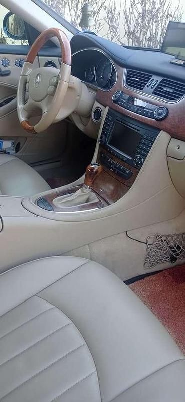 Gebraucht Mercedes CLS350 292 PS (214 kW) 2008 Grün Coupé