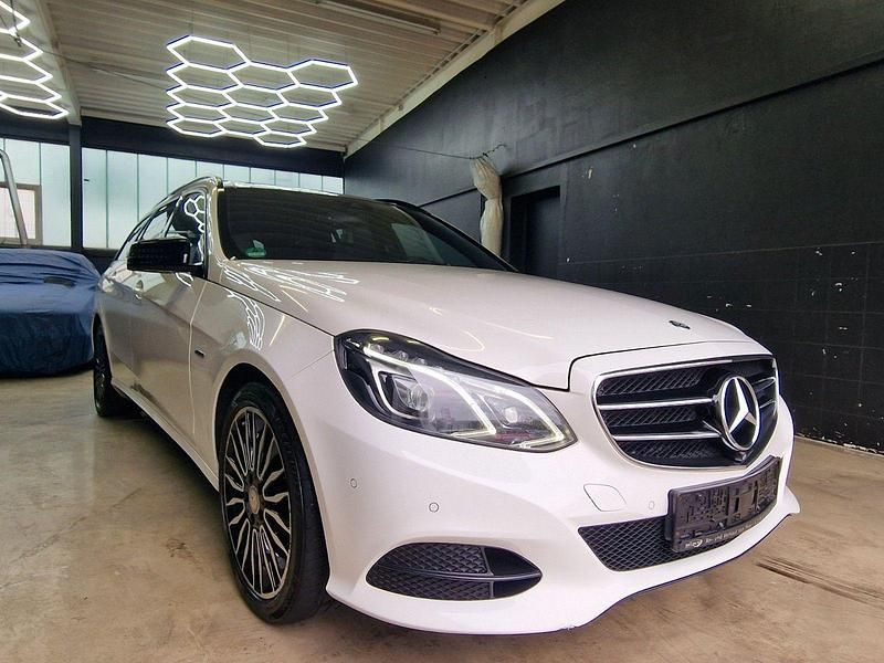 Weiß Gebraucht 2015 Mercedes E350 Avantgarde Kombi | 9.999 € (Superpreis) - Bild 1/4