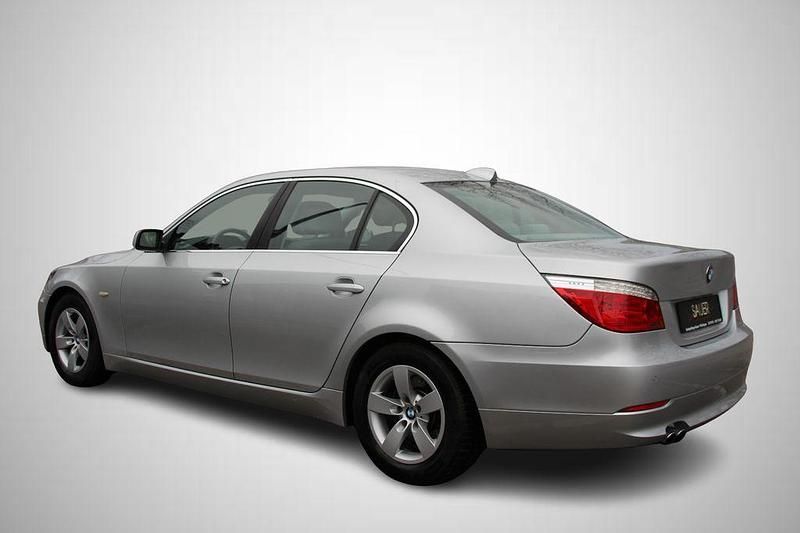 Gebraucht BMW 523 Advantage 190 PS (139 kW) 2008 Silber Limousine
