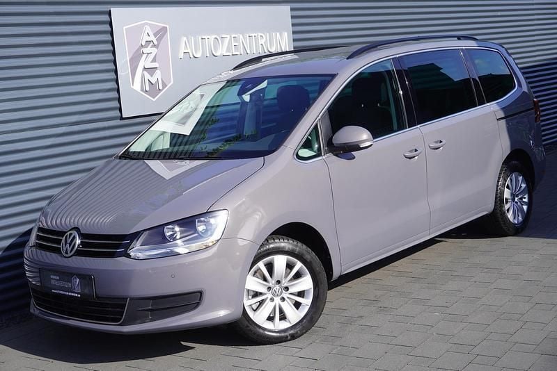 Beech grey metallic Gebraucht 2021 VW Sharan Van / Kleinbus | 32.990 € (Etwas zu teuer) - Bild 1/4
