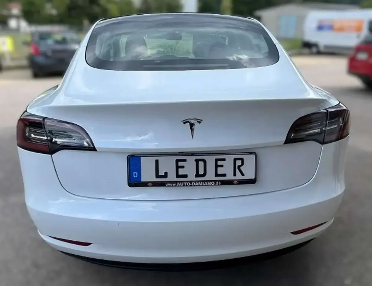 Gebraucht Tesla Model 3 RWD 239 kW (325 PS) 2021 Weiß Limousine