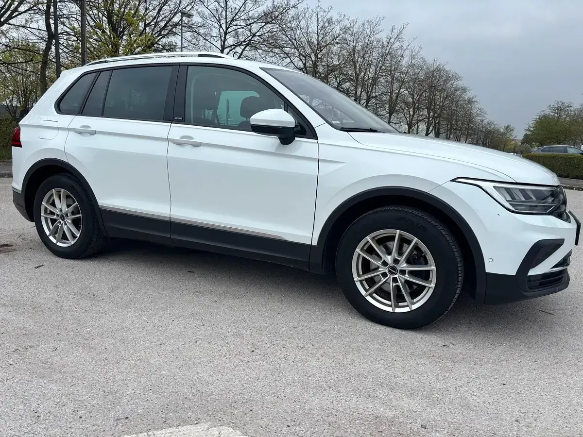 Używany VW Tiguan Active 150 KM (110 kW) 2022 Biały SUV