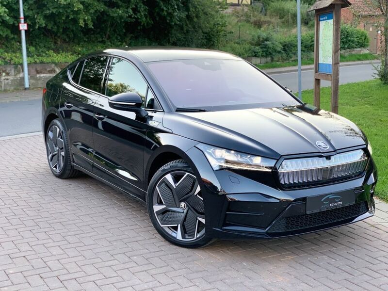 Schwarz Gebraucht 2022 Skoda Enyaq iV Suite SUV | 46.590 € (Etwas zu teuer) - Bild 1/4