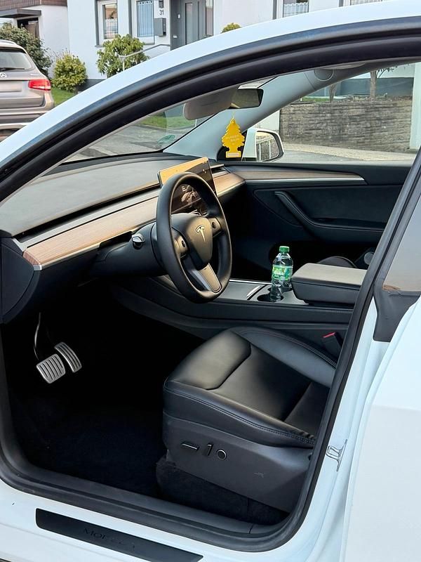 Gebraucht Tesla Model Y Performance 392 kW (534 PS) 2022 Weiß SUV