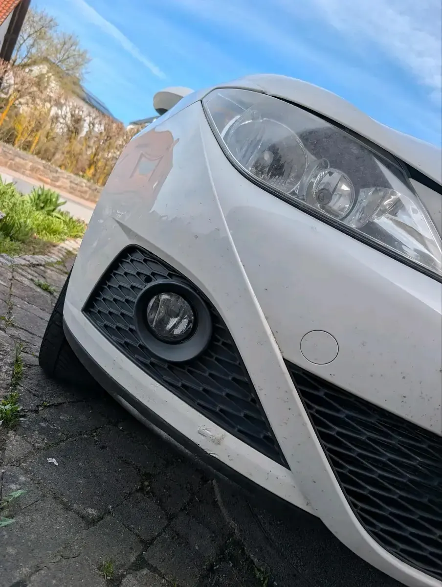 Gebraucht Seat Ibiza 69 PS (50 kW) 2011 Weiß Kleinwagen