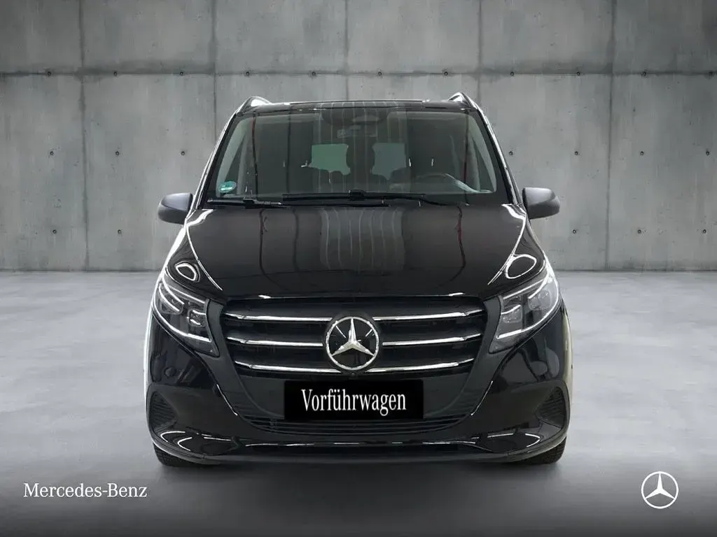Gebraucht Mercedes Vito 190 PS (139 kW) 2025 Schwarz Van