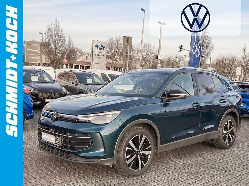 Night blue (blau) Gebraucht 2024 VW Tiguan Goal SUV | 40.950 € (Etwas zu teuer) - Bild 1/4