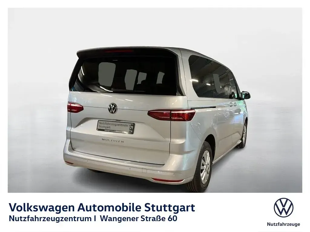 Gebraucht VW Multivan 150 PS (110 kW) 2023 Reflexsilber metallic Van / Kleinbus
