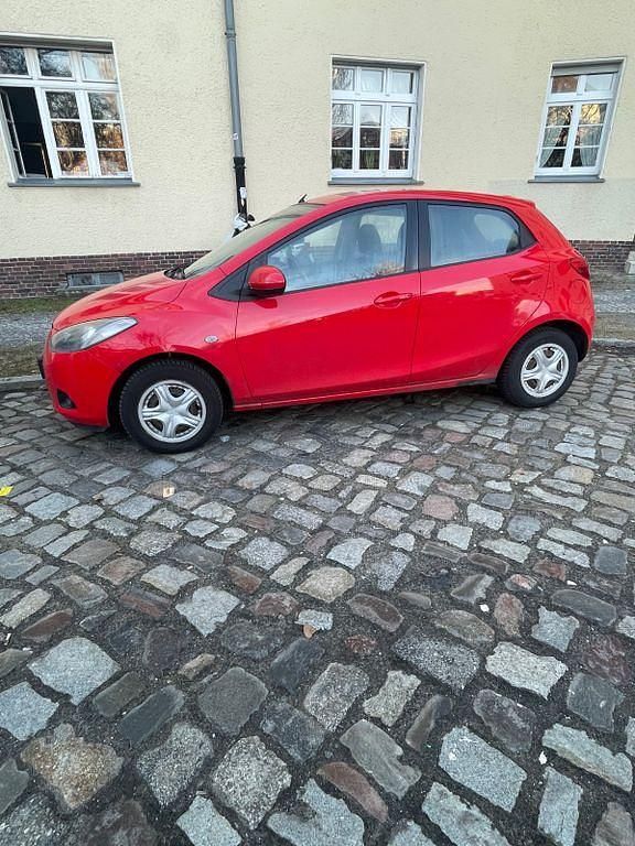 Gebraucht Mazda 2 Independence 75 PS (55 kW) 2008 Rot Kleinwagen