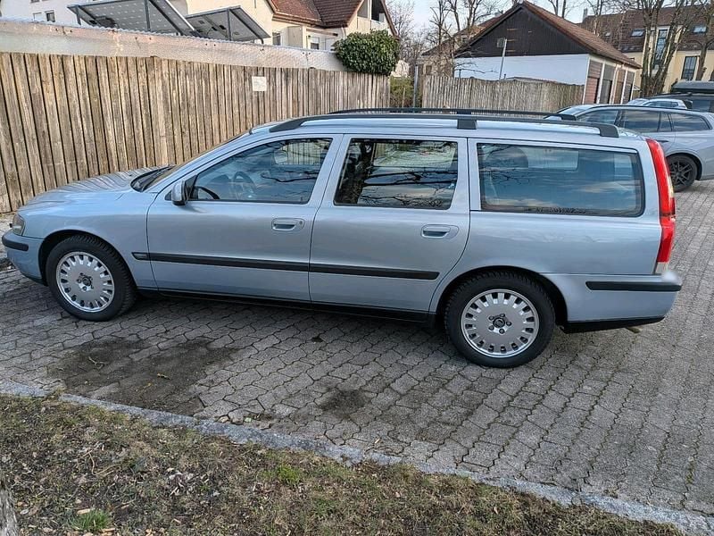 Gebraucht Volvo V70 200 PS (147 kW) 2000 Silber Kombi