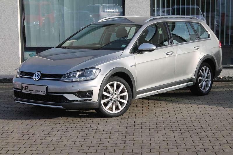 Tungsten silver metallic Gebraucht 2018 VW Golf Alltrack Kombi | 12.445 € (Superpreis) - Bild 1/4