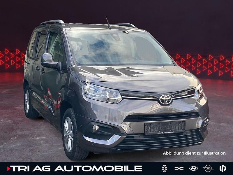 Grau Gebraucht 2021 Toyota Proace Verso City Kombi | 22.490 € (Guter Preis) - Bild 1/4